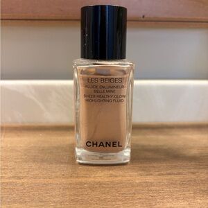 Chanel LES BEIGES Sheer Healthy Glow Highlighting Fluid in Sunkissed